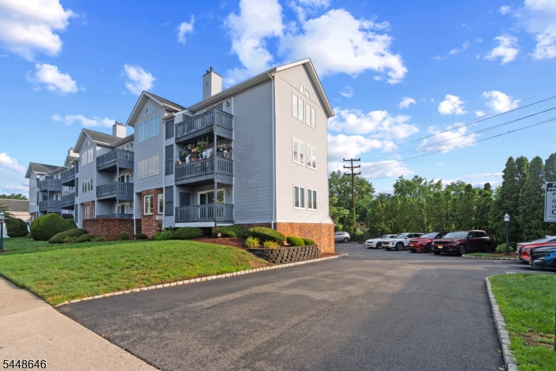900 Van Houten Ave A2 Property Photo 24
