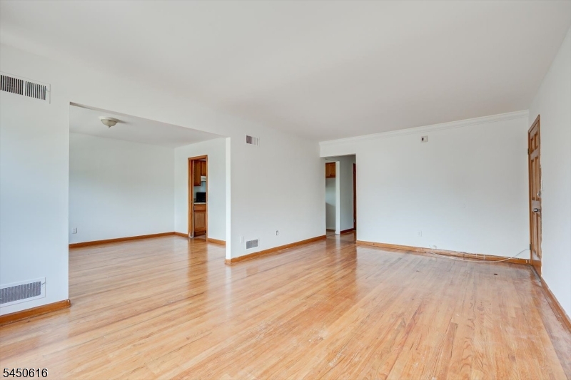 183 Laurel Ave Property Photo 25