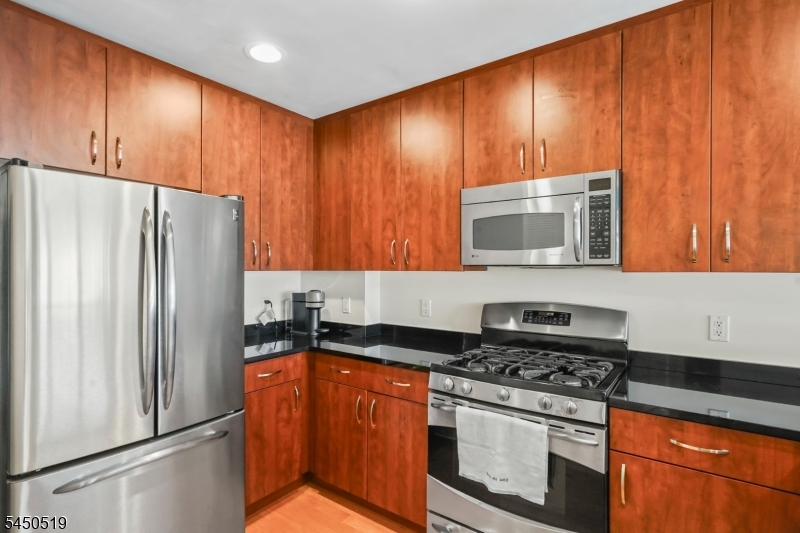 48 S Park St 502 Property Photo 10