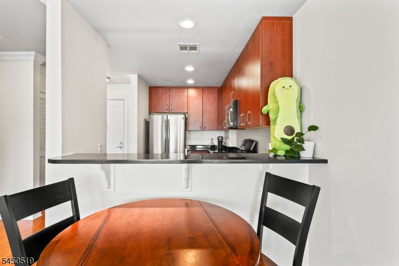 48 S Park St 502 Property Photo 15