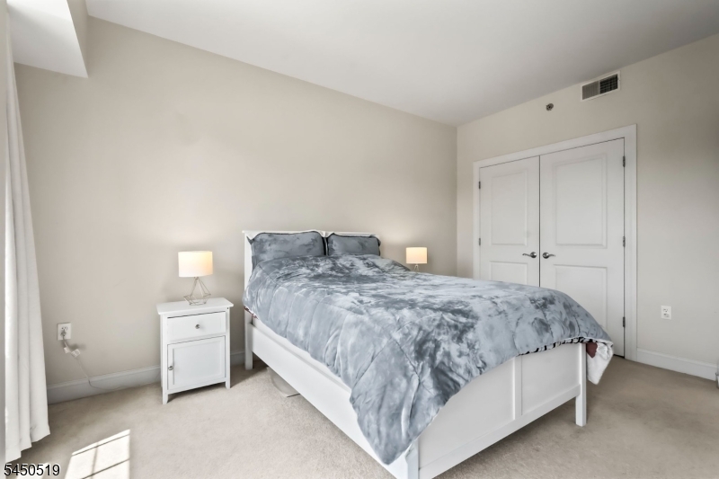 48 S Park St 502 Property Photo 21
