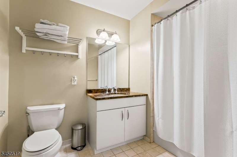 48 S Park St 502 Property Photo 22