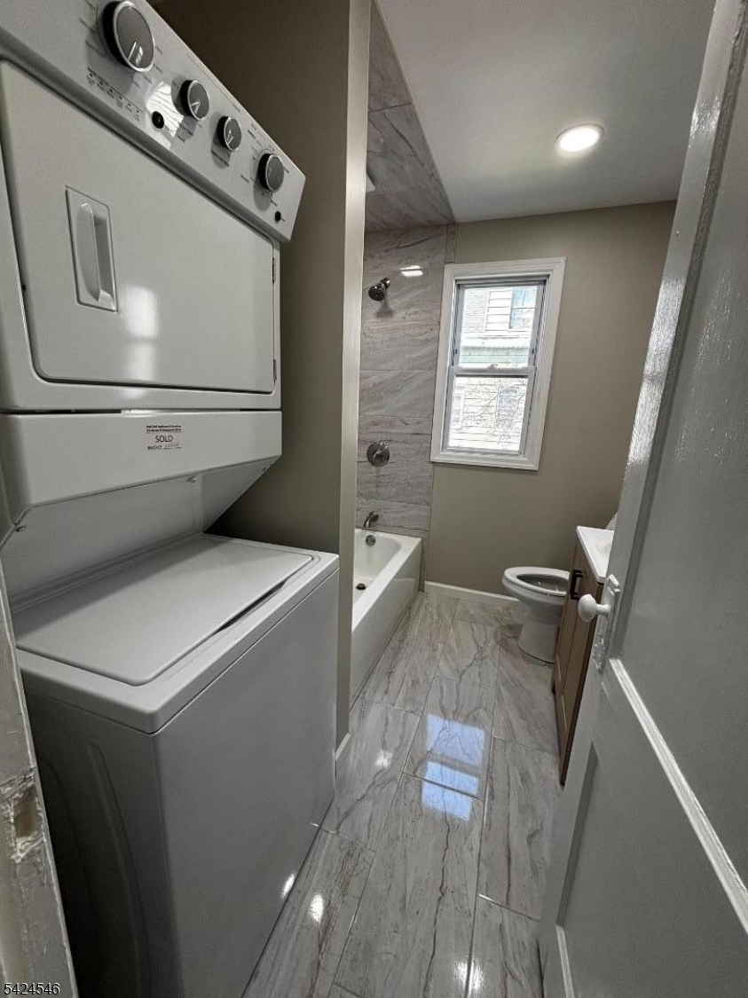 203 Lawrence St Property Photo 12