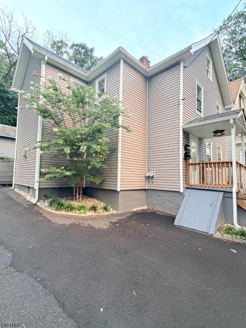 159 Church St Property Photo 4