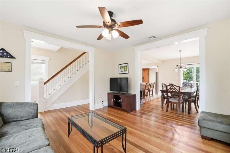9 S Middaugh St Property Photo 11