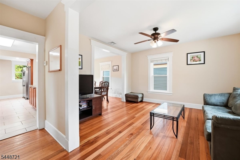 9 S Middaugh St Property Photo 15