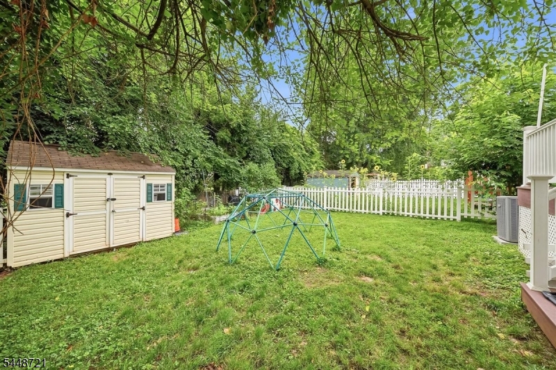 9 S Middaugh St Property Photo 31