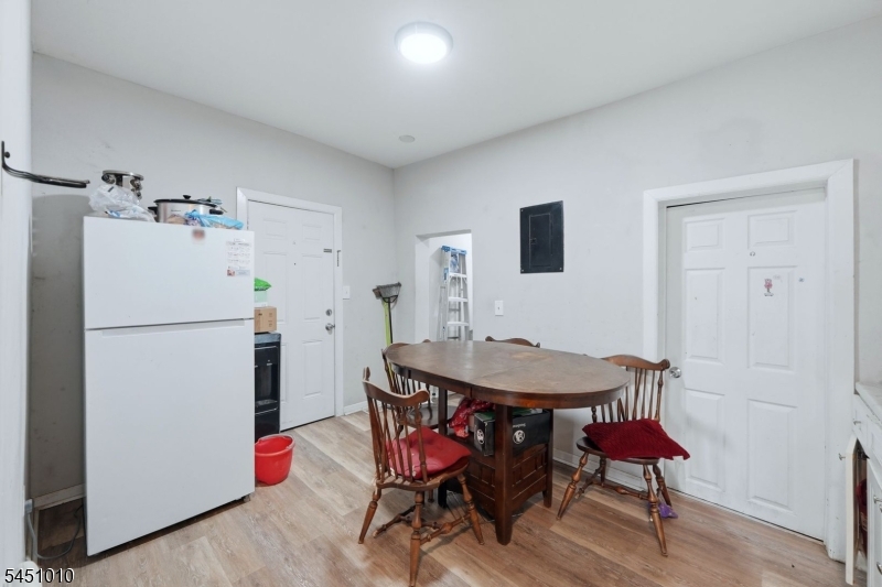 32 Jefferson St Property Photo 15
