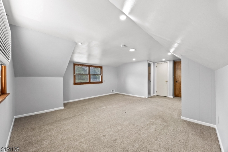 21 Starlit Dr Property Photo 16