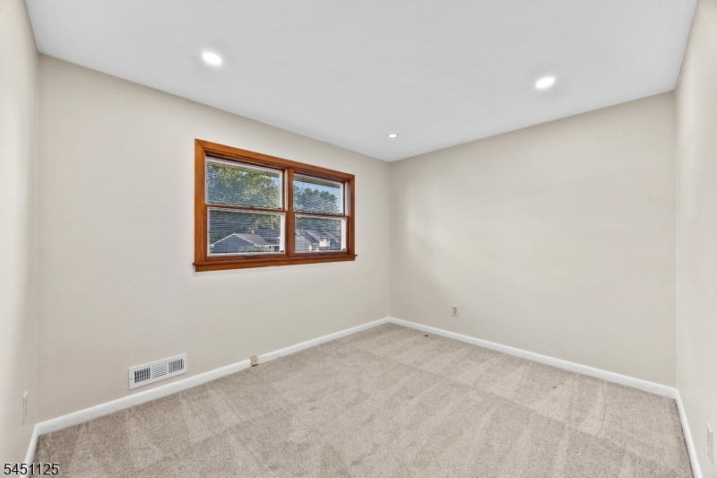 21 Starlit Dr Property Photo 17