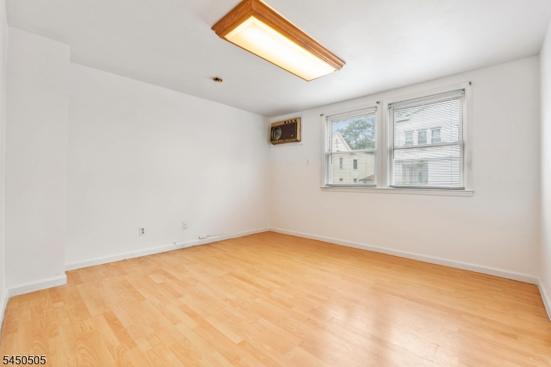 352 Totowa Ave Property Photo 4