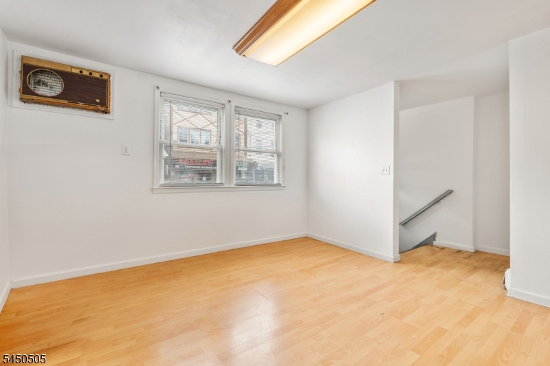 352 Totowa Ave Property Photo 5