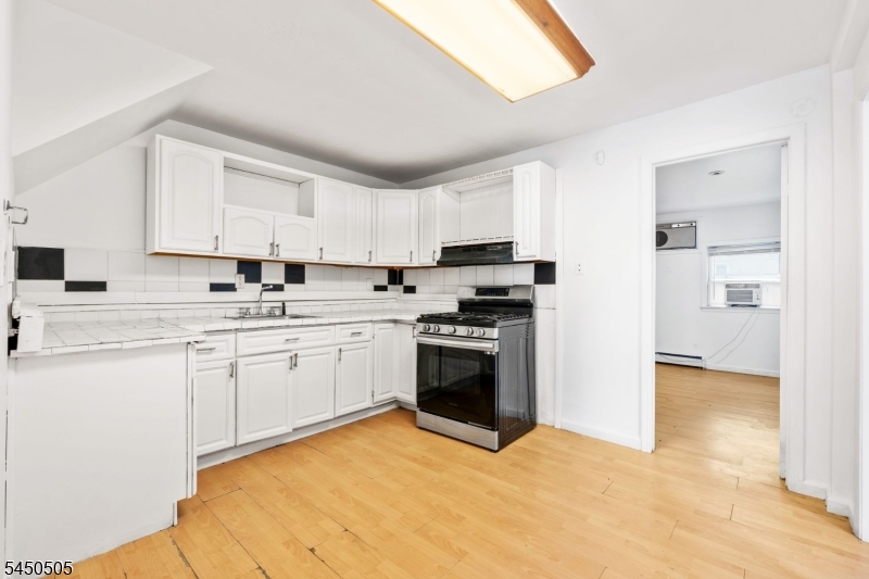 352 Totowa Ave Property Photo 8
