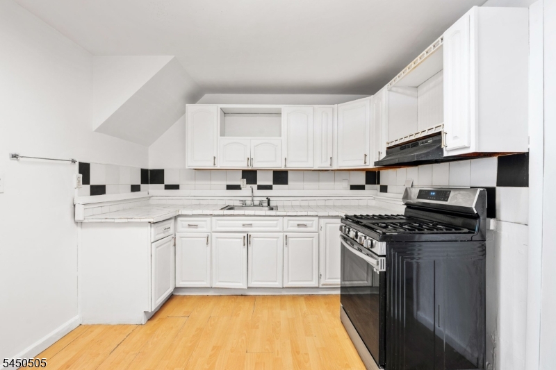 352 Totowa Ave Property Photo 9