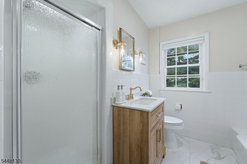 102 Mortimer Ave Property Photo 25