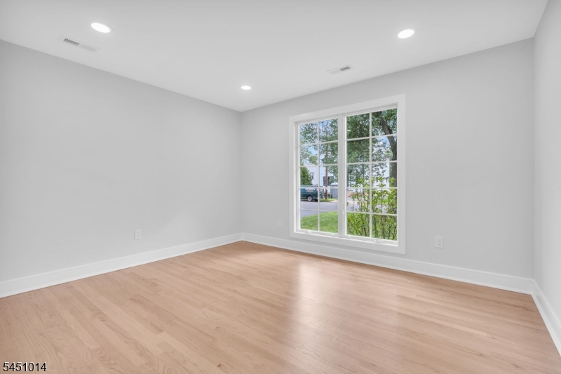 96 North St Property Photo 27