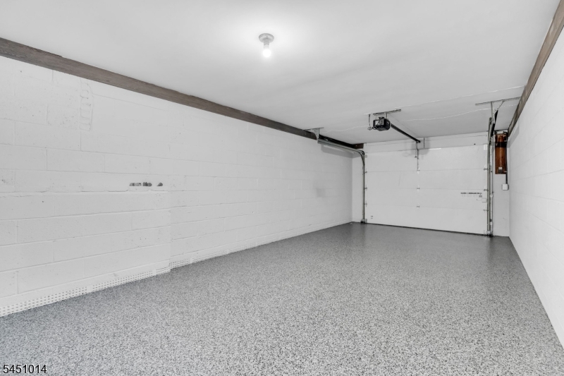 96 North St Property Photo 35