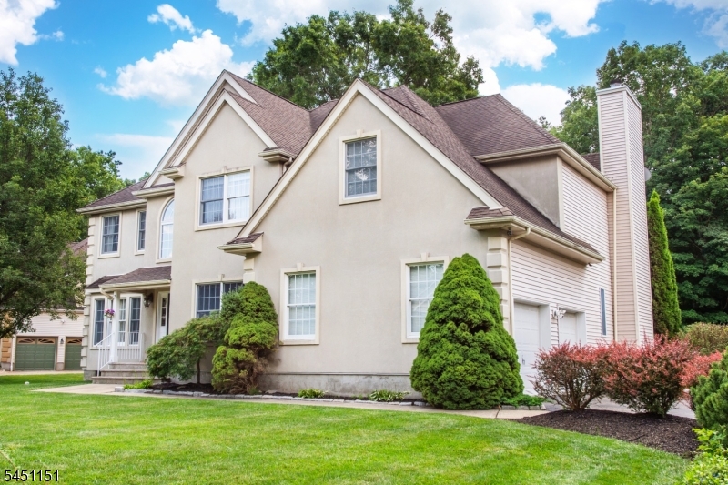 2 Kingston Ct Property Photo 3