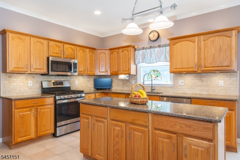 2 Kingston Ct Property Photo 7