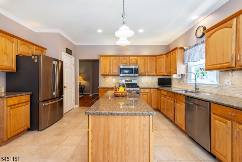 2 Kingston Ct Property Photo 9