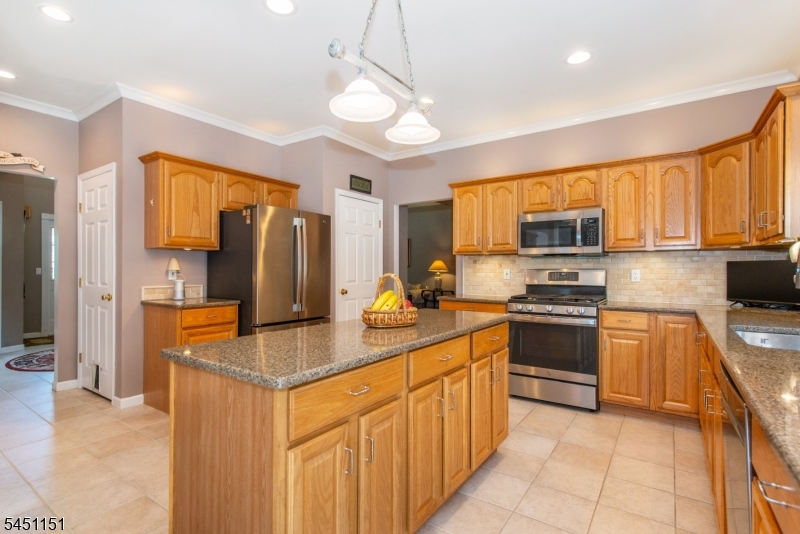 2 Kingston Ct Property Photo 10
