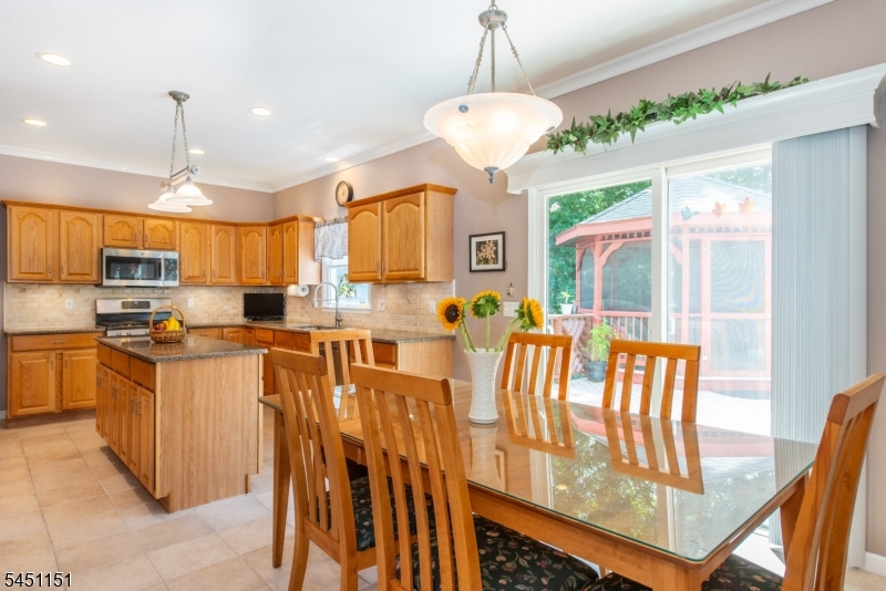 2 Kingston Ct Property Photo 12