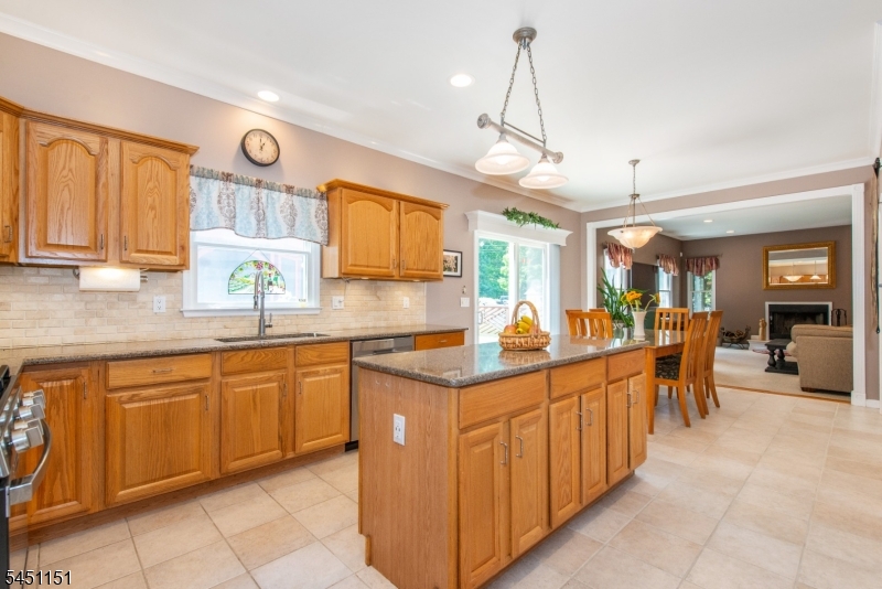 2 Kingston Ct Property Photo 14