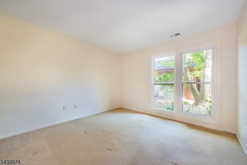 195 Hidden Hollow Ct Property Photo 15
