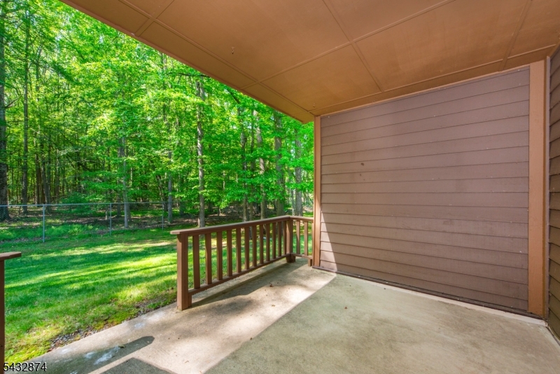 195 Hidden Hollow Ct Property Photo 18