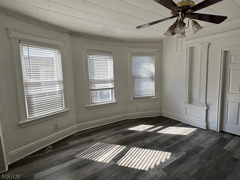 430 Washington Ave Property Photo 5