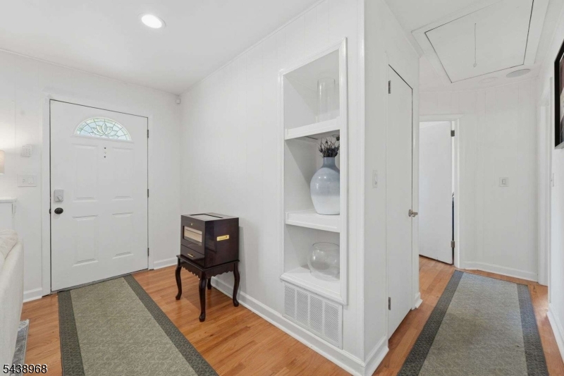 1265 North Ave Property Photo 5