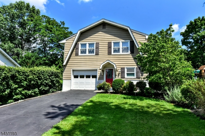 6 Kime Ave Property Photo 2