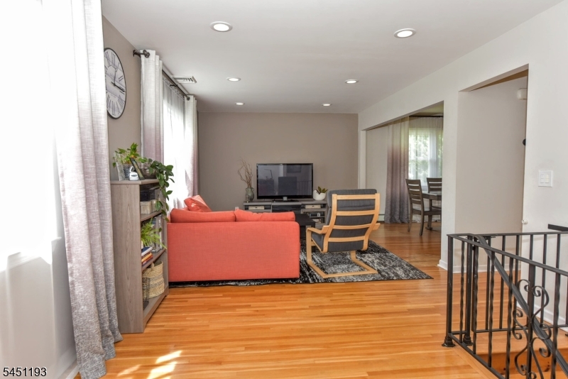 6 Kime Ave Property Photo 3