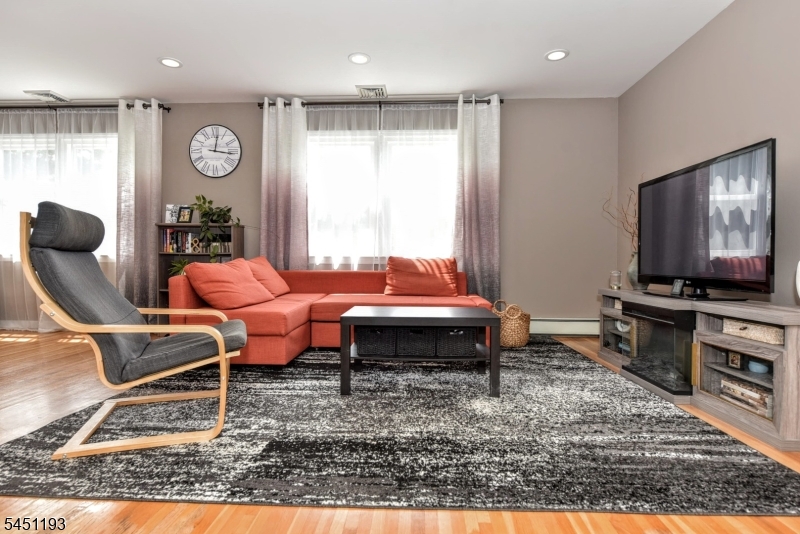 6 Kime Ave Property Photo 4