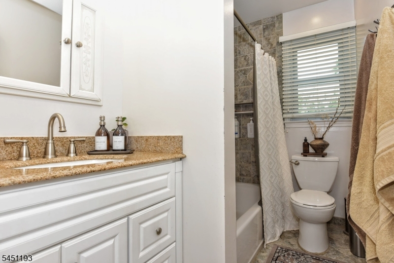 6 Kime Ave Property Photo 14