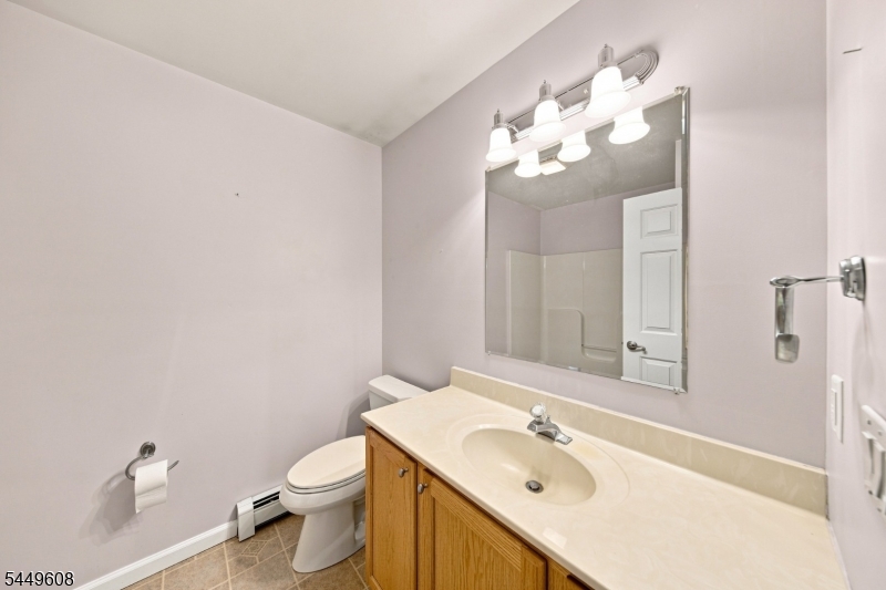 10 Lakeview Ter Property Photo 19