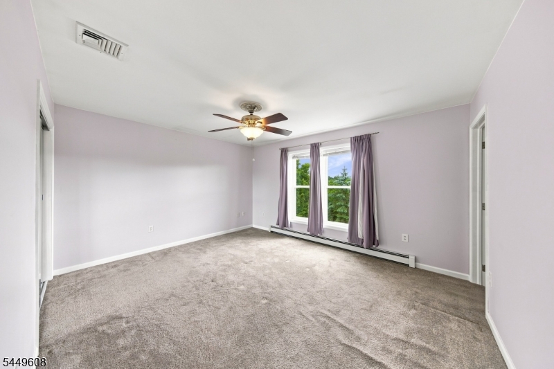 10 Lakeview Ter Property Photo 22