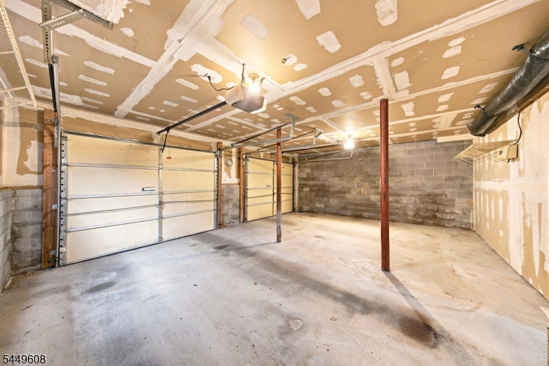 10 Lakeview Ter Property Photo 32
