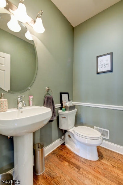 50 Bloomfield Ave 50 Property Photo 8
