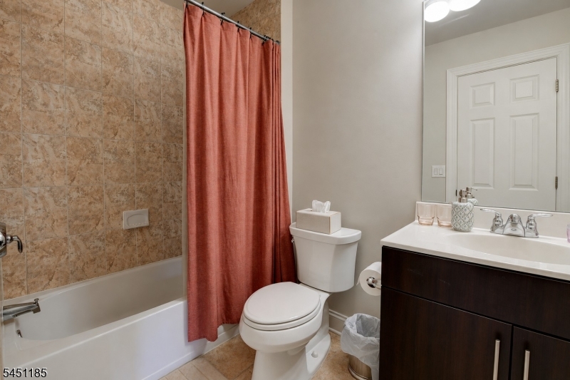 50 Bloomfield Ave 50 Property Photo 19