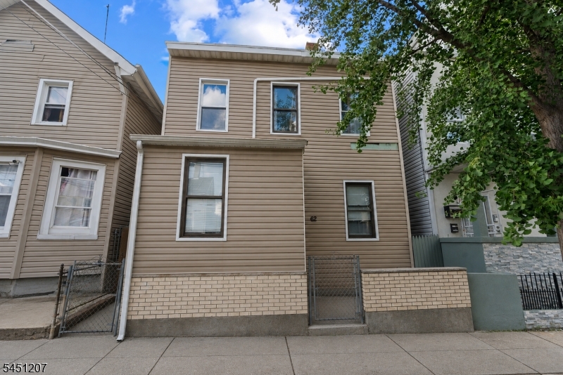 62 Highland St Property Photo 1