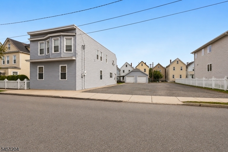 25 Grunwald St Property Photo 1