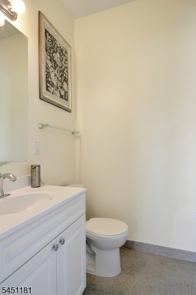 604 Avenue A 104 Property Photo 27