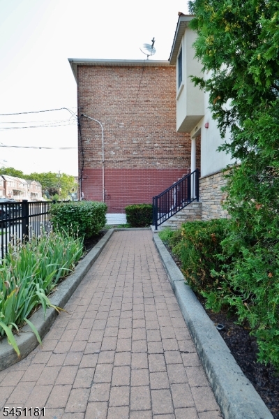 604 Avenue A 104 Property Photo 29