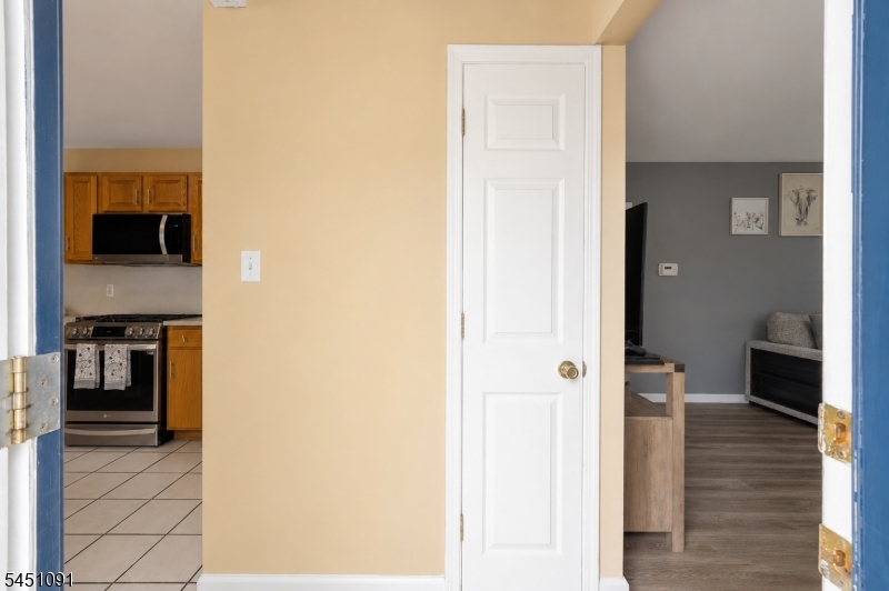 12 Pierrepont Ave Property Photo 5