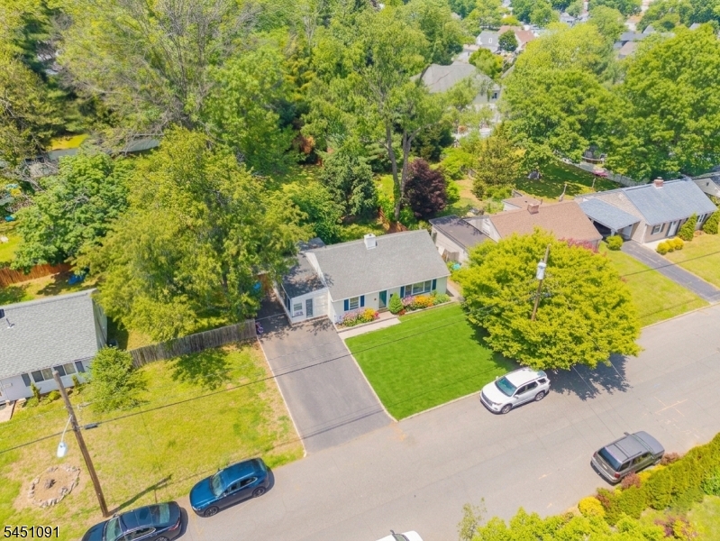 12 Pierrepont Ave Property Photo 28