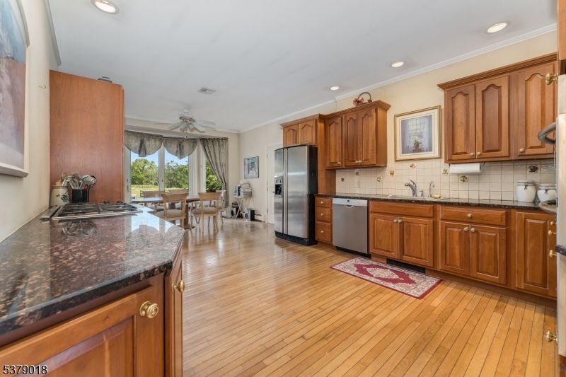 80 Deer Hill Rd Property Photo 12