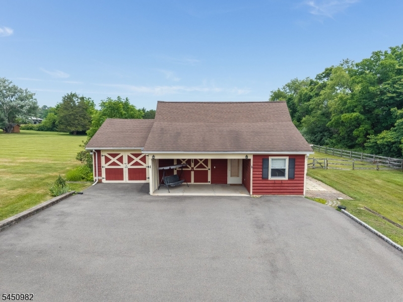 80 Deer Hill Rd Property Photo 26