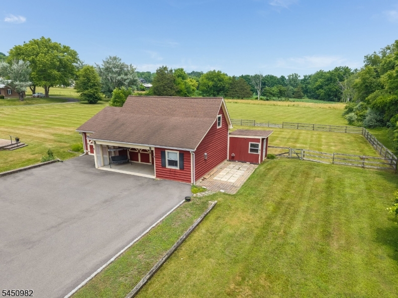 80 Deer Hill Rd Property Photo 27