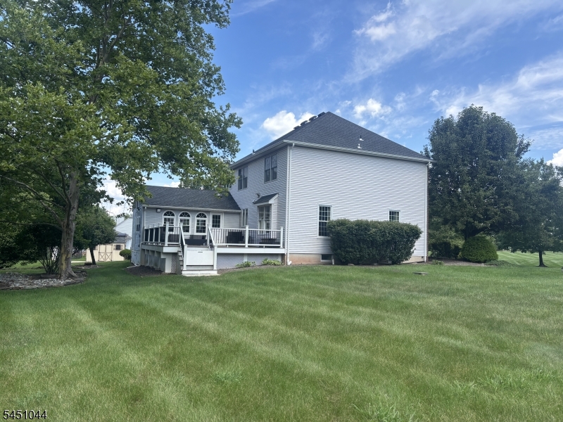 8 Stiles Ln Property Photo 2